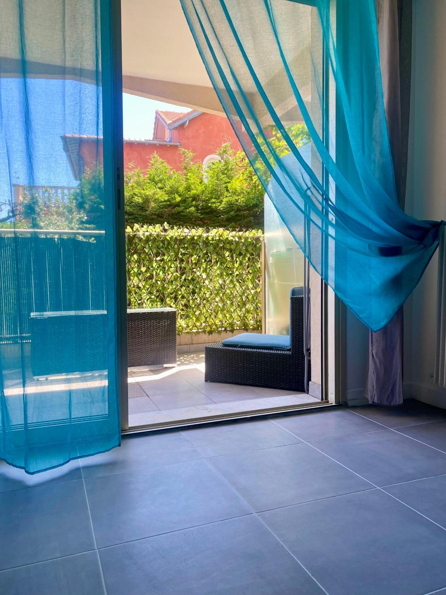 Studio Jardin Fleuris Parking Ница Екстериор снимка